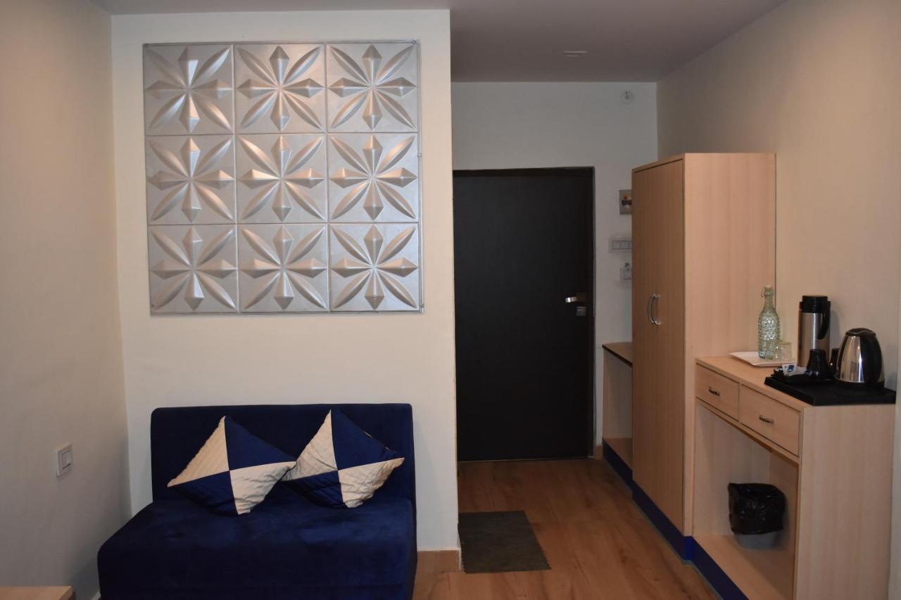 Hotel Shagun Residency Mathura Dış mekan fotoğraf